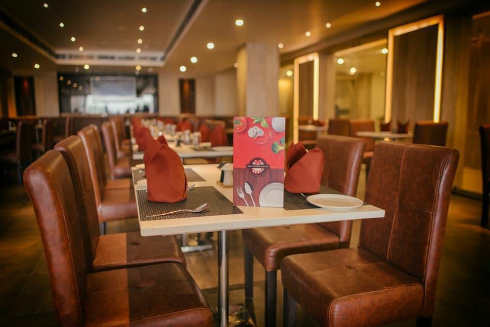 Prism A Boutique Hotel Jorhāt Kültér fotó