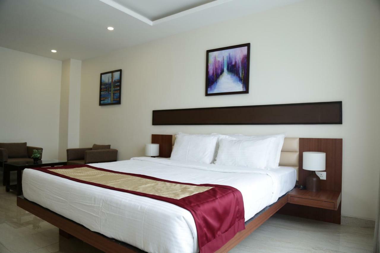 Prism A Boutique Hotel Jorhāt Kültér fotó