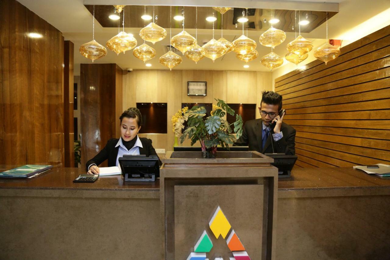 Prism A Boutique Hotel Jorhāt Kültér fotó